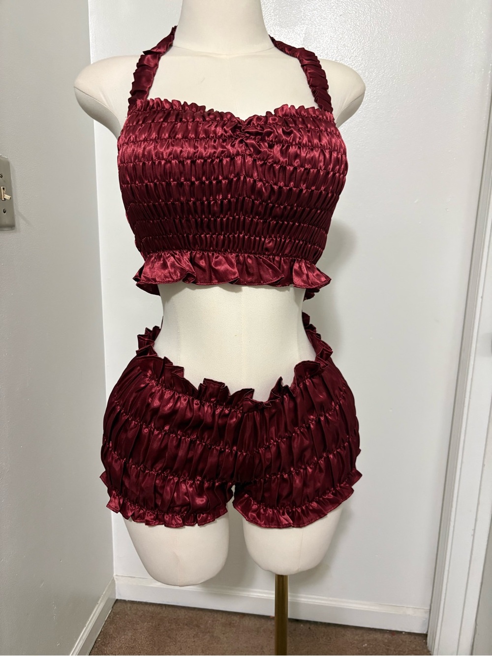 Women's Satin Smocked Two-Piece Shorts Set - Burgundy